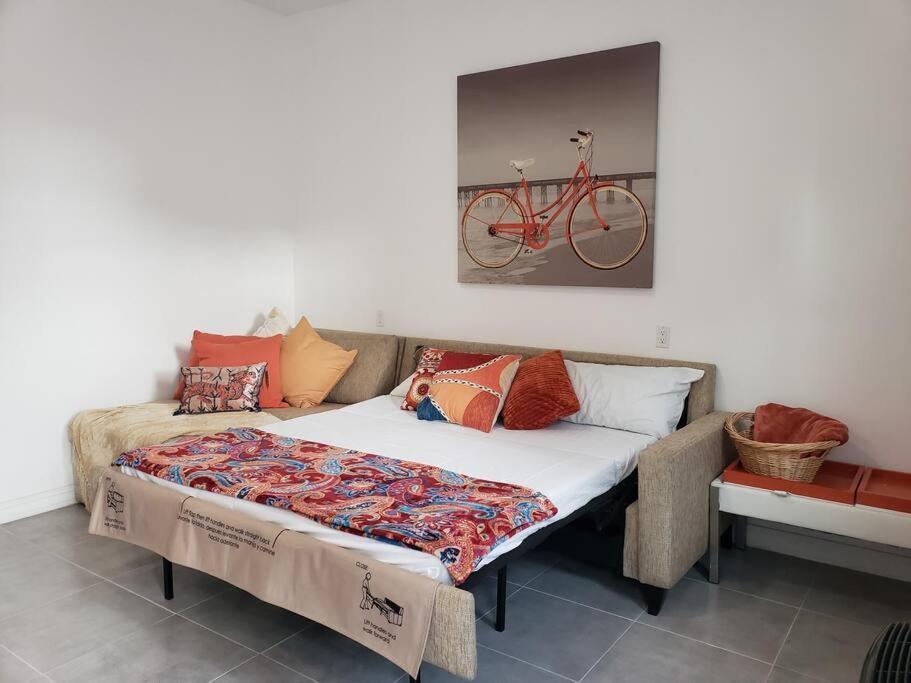 2 Br/ 1 Ba Home, Sleeps 10, 1 Min Walk To Rosarito Beach 외부 사진