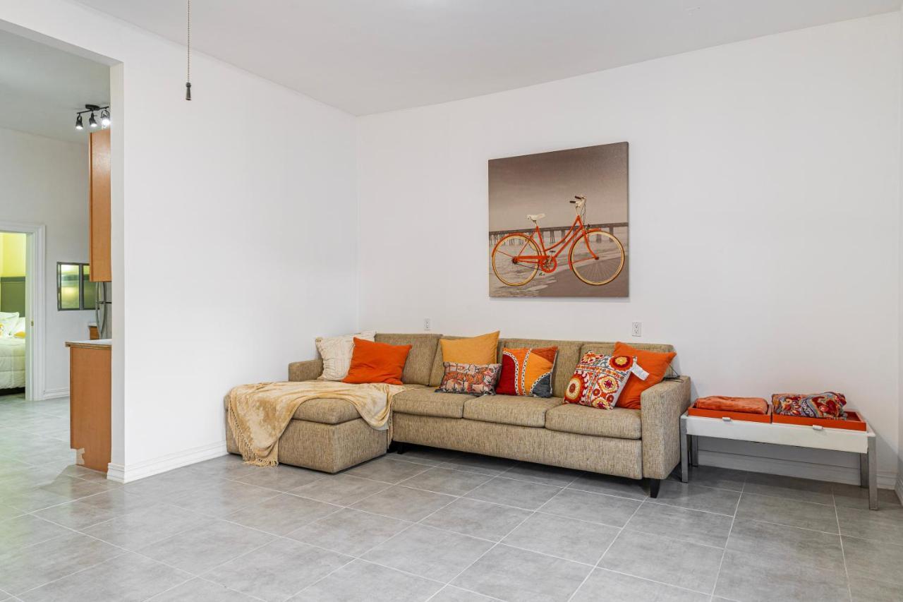 2 Br/ 1 Ba Home, Sleeps 10, 1 Min Walk To Rosarito Beach 외부 사진