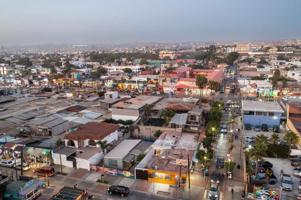 2 Br/ 1 Ba Home, Sleeps 10, 1 Min Walk To Rosarito Beach 외부 사진